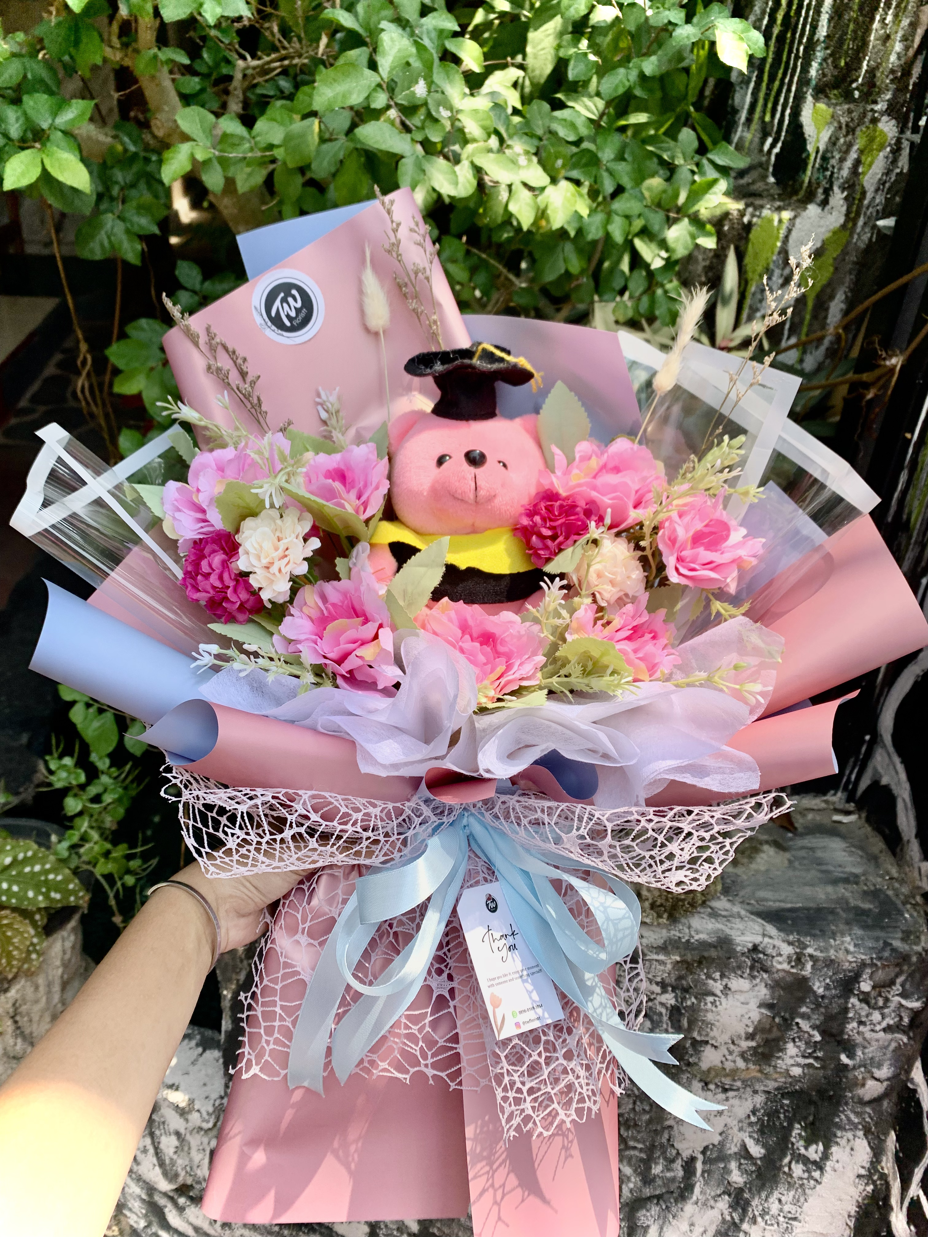 Graduation Bouquet With Jaring